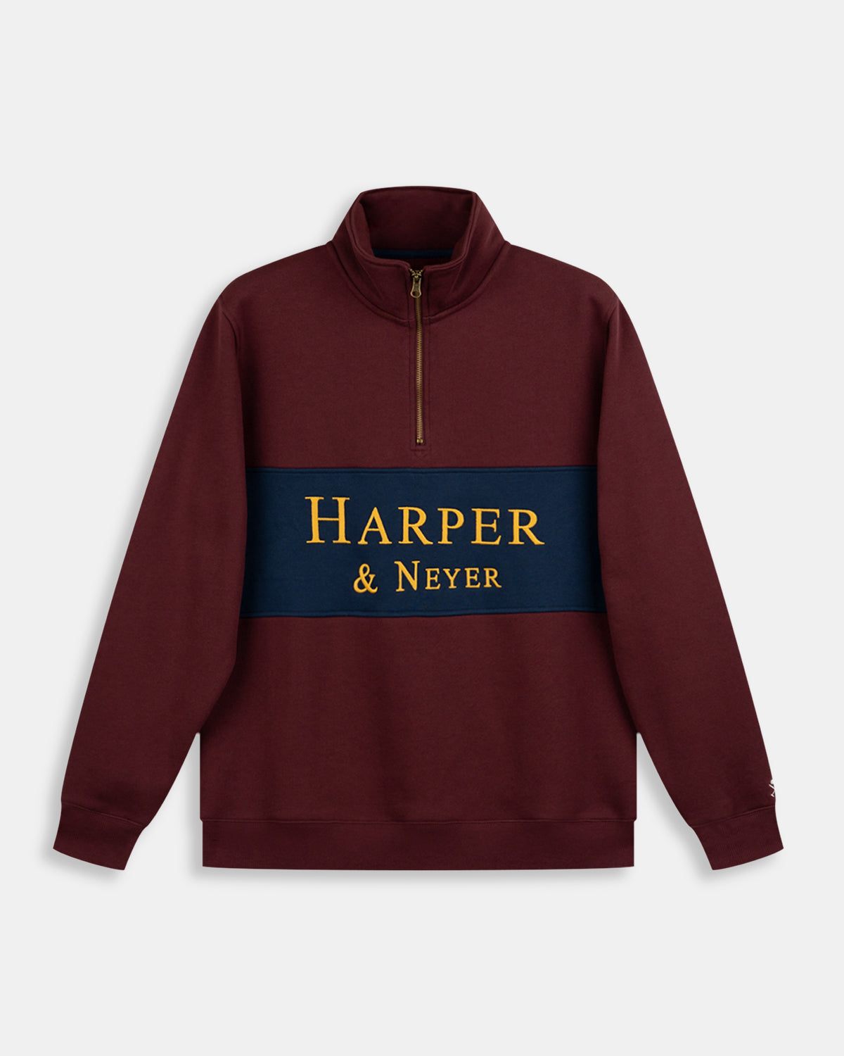 Sudadera Half-Zip Maryland de Harper & Neyer en burdeos, bodegón frontal con panel y cremallera dorada
