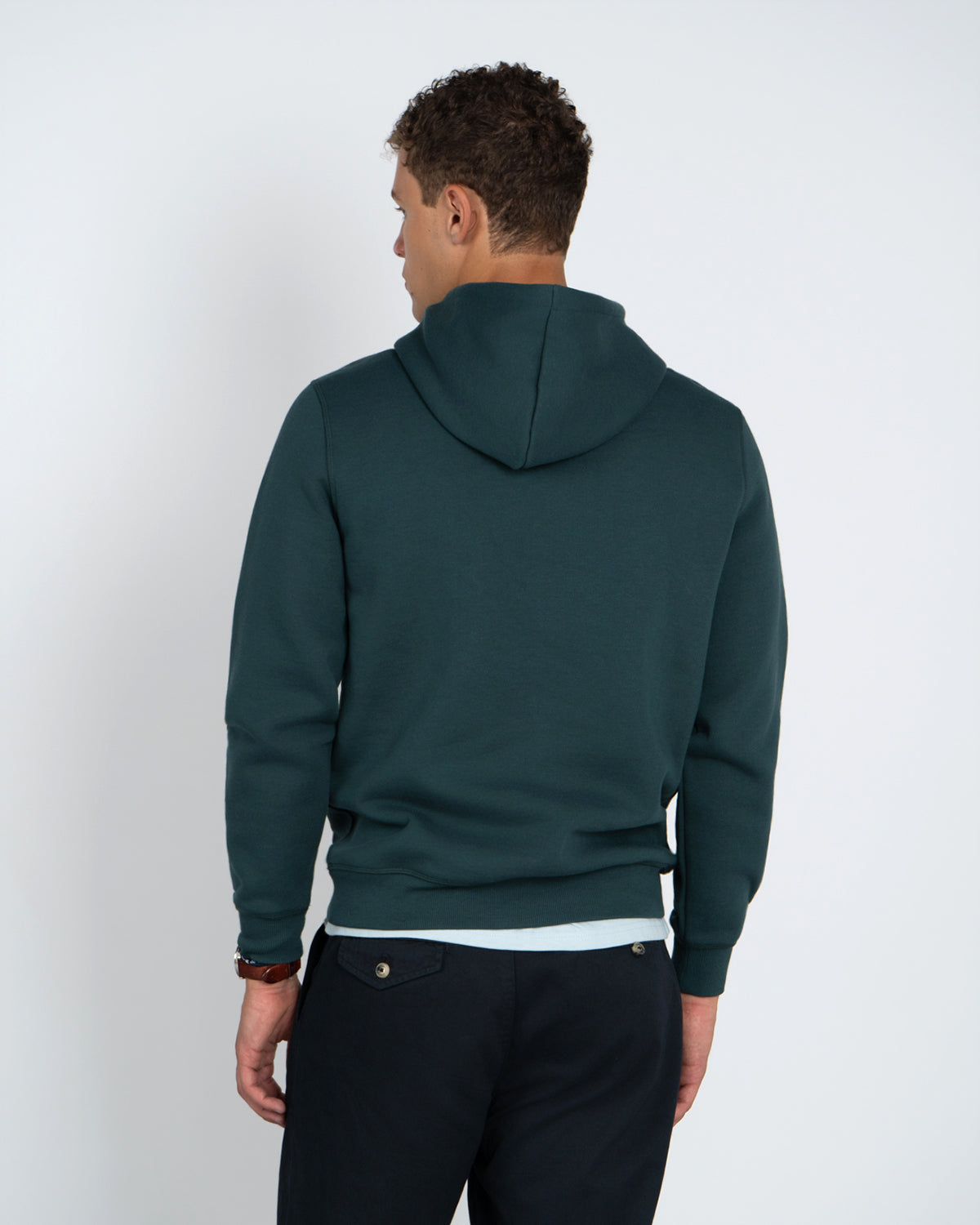 Sudadera Hoodie Arthur de Harper & Neyer en verde bosque, trasera limpia con capucha y cordón tonal