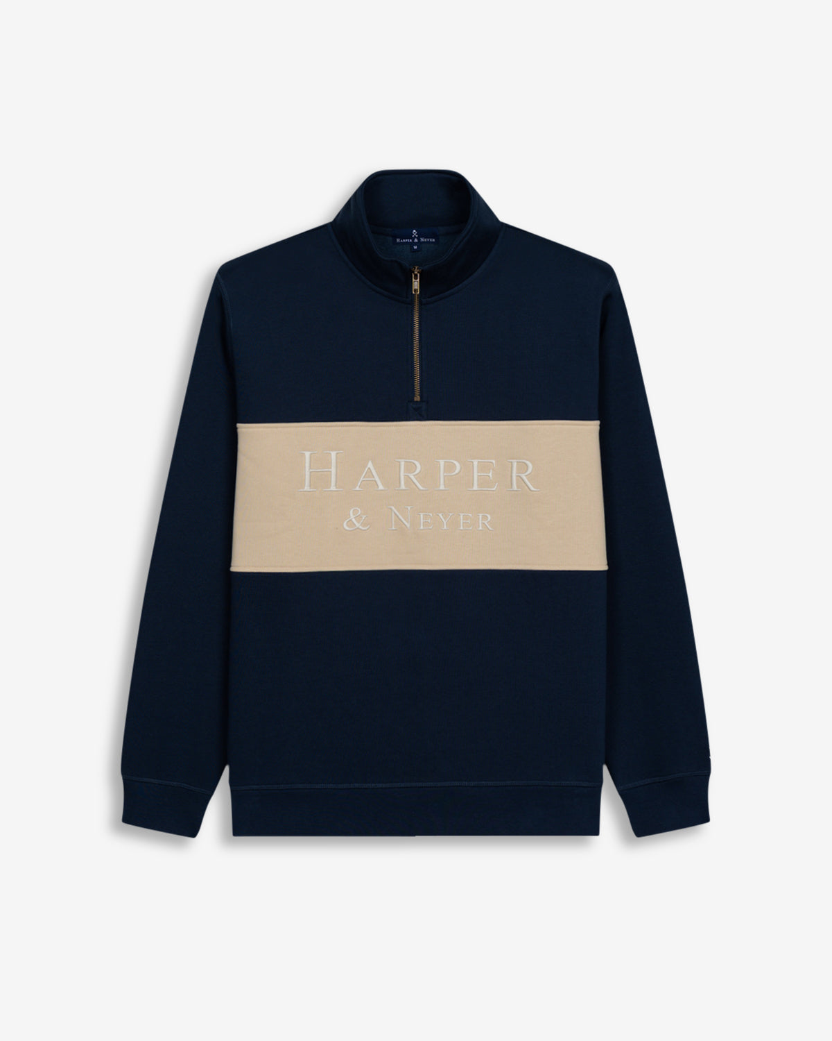 Sudadera MARYLAND de Harper & Neyer en azul marino, vista frontal con media cremallera y panel crudo con logo bordado en blanco