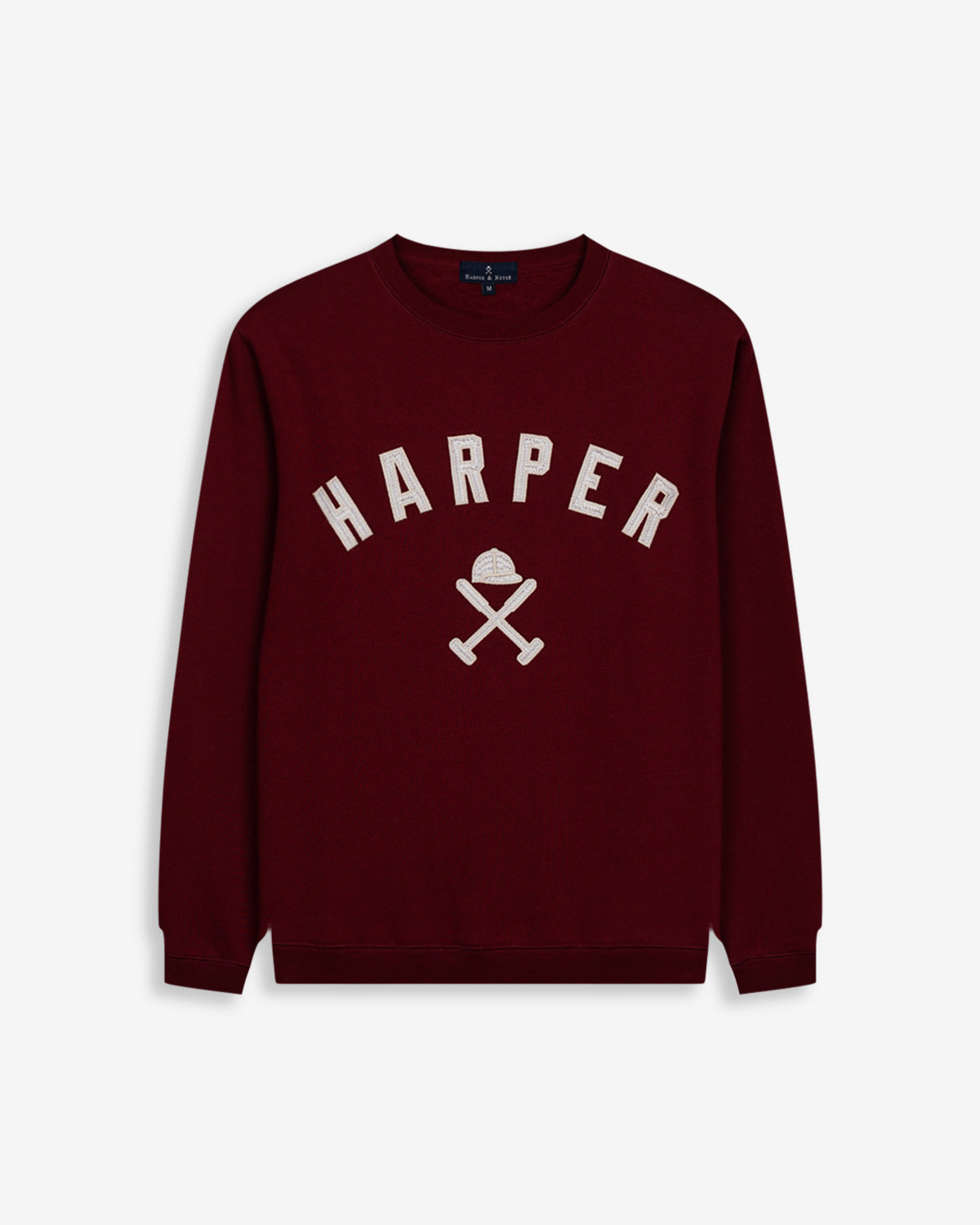 Sudadera NEW ENGLAND de Harper & Neyer en burdeos, vista frontal con HARPER varsity y casco de polo en appliqué crudo