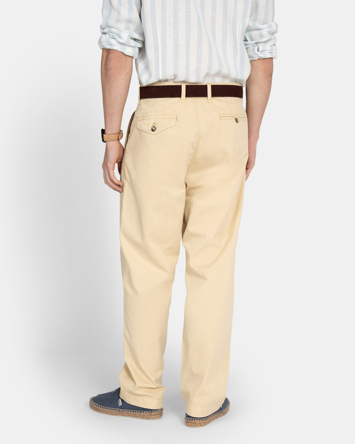 PANTALON PLEATED CHINO