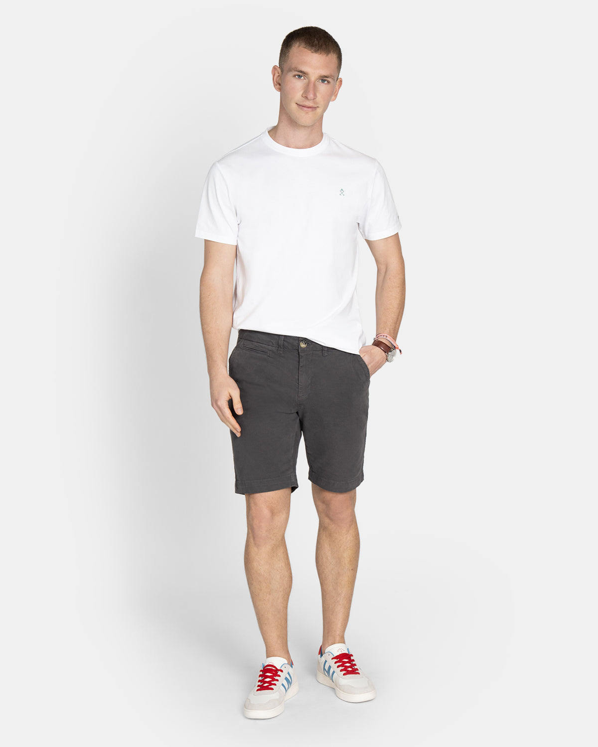 CAMISETA RETRO PRINT LOGO