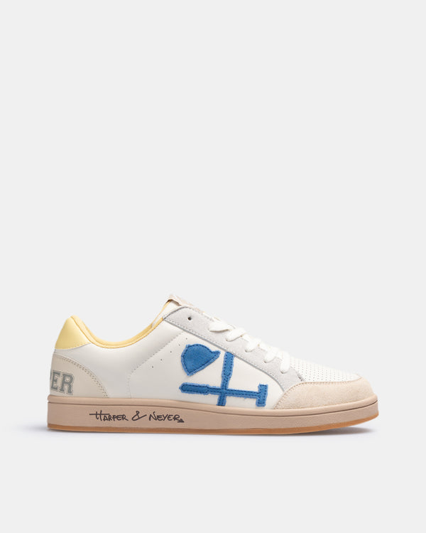 SNEAKER TOUCHDOWN