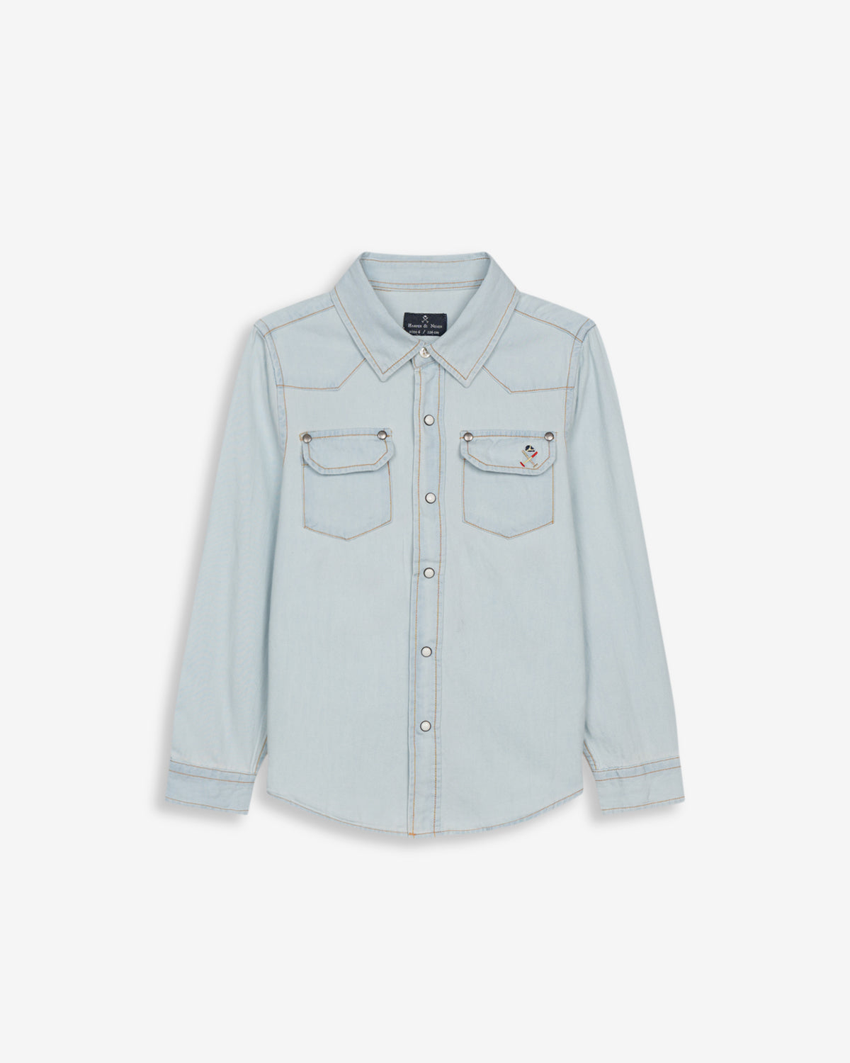 Camisa vaquera Denim KIDS de Harper & Neyer en denim claro, vista frontal con dos bolsillos en el pecho
