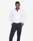 Camisa North Sea de Harper & Neyer de rayas azul cielo, look preppy con pantalón azul marino