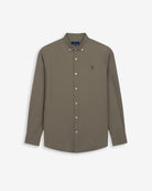 Camisa Veneto de Harper & Neyer lisa en verde musgo, cuello button down y logo bordado, vista frontal