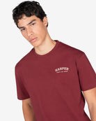 Camiseta MICHIGAN de Harper & Neyer en algodón burdeos, plano medio con logo Harper en el pecho