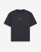 Camiseta NEWPORT oversize de Harper & Neyer en antracita, bodegón frontal con logo Harper bordado