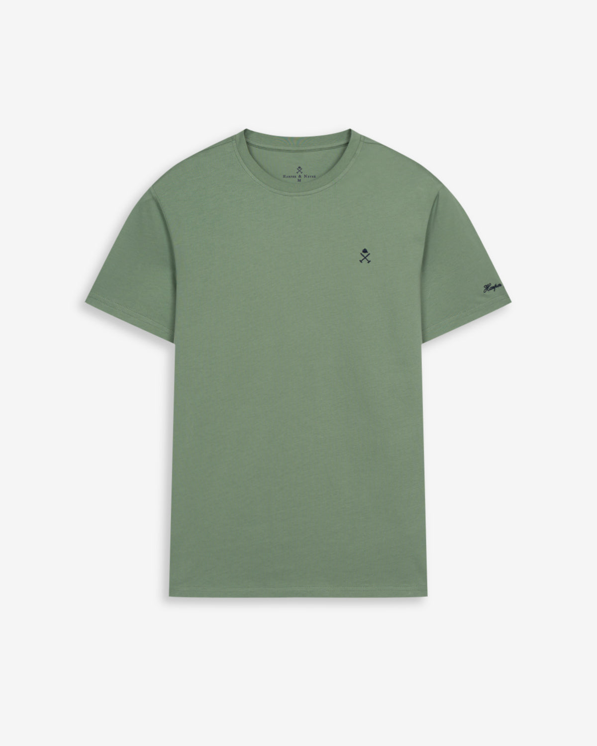 Camiseta PARADISE de Harper & Neyer en verde salvia, vista frontal con logo bordado en azul marino