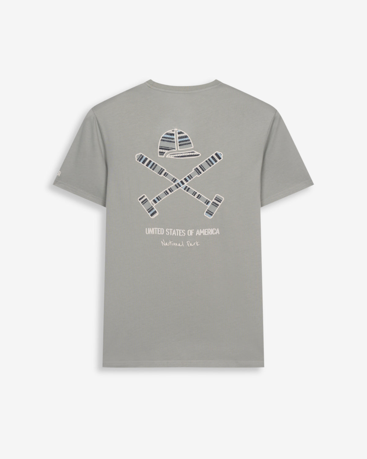 Camiseta RANGER de Harper & Neyer en algodón gris verdoso claro, bodegón trasero con estampado National Park