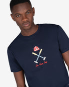 Camiseta VERMONT de Harper & Neyer en azul marino, plano medio con bordado frontal visible