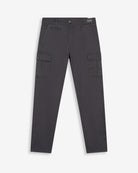 Pantalón cargo de Harper & Neyer en algodón antracita, vista frontal con bolsillos de solapa y logo bordado