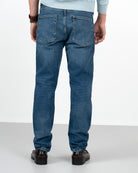Pantalón DENIM en denim medio de Harper & Neyer, vista trasera con bolsillos traseros