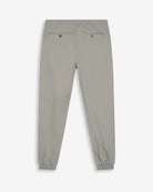 Pantalón jogger de Harper & Neyer en gris verdoso claro con bolsillos traseros abotonados y puños, vista trasera