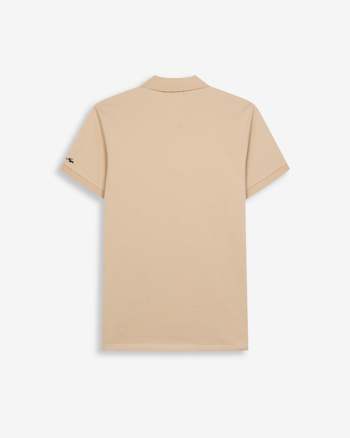 Polo ICON COLORS en piqué beige tostado de Harper & Neyer, bodegón trasero con firma en la manga izquierda