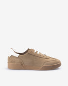 Sneaker ROCHESTER de Harper & Neyer en serraje tabaco, perfil exterior con logo lateral en relieve
