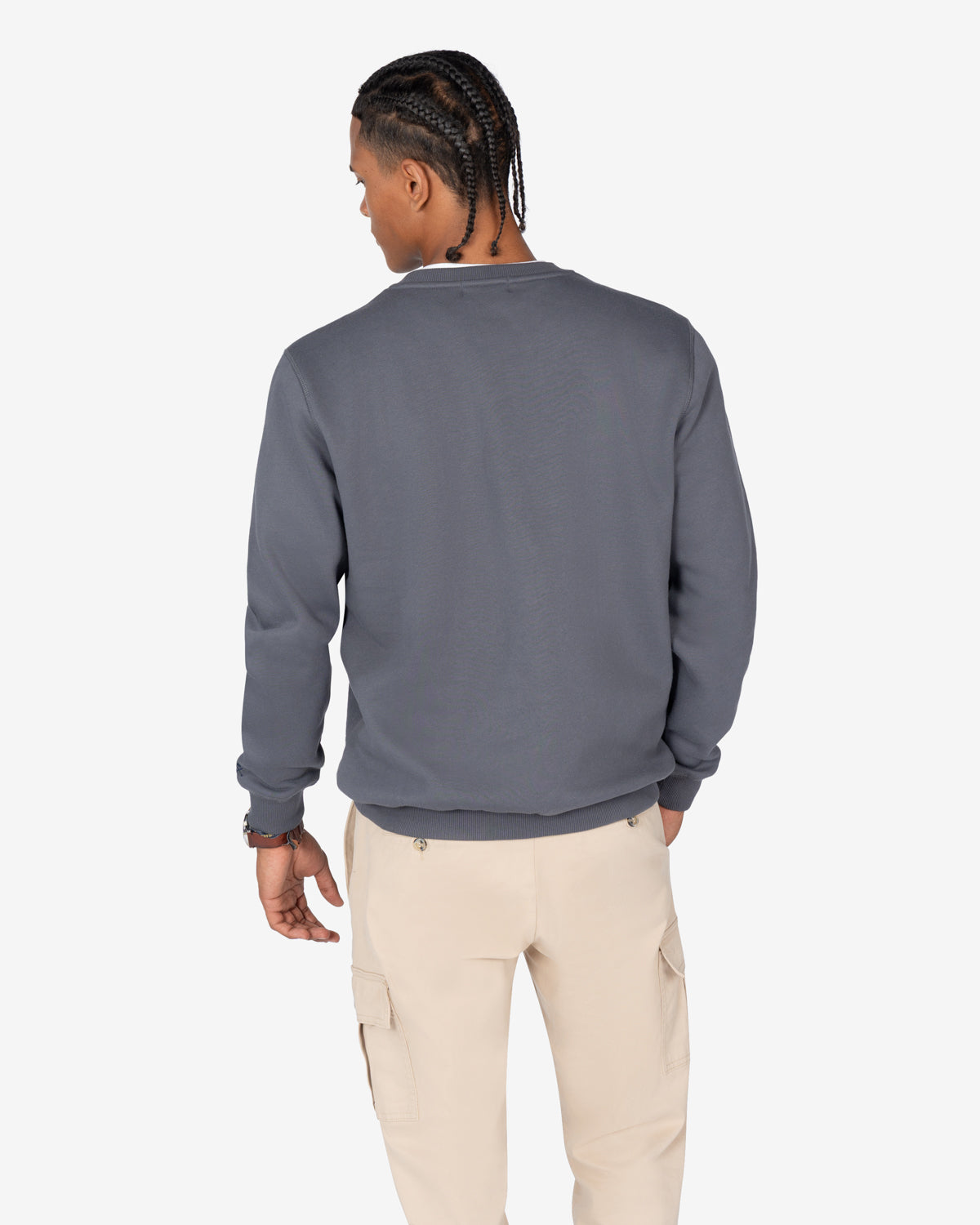 Sudadera HARVARD antracita de Harper & Neyer, look trasero con cargo beige
