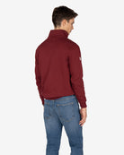 Sudadera RAVENS burdeos de Harper & Neyer, look trasero con vaquero azul medio