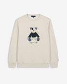 Sudadera TEDDY de Harper & Neyer en crudo, vista frontal con appliqué del oso con jersey verde botella